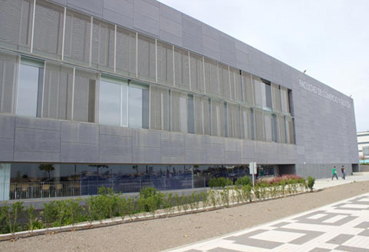 Estudios Sociales y del Trabajo