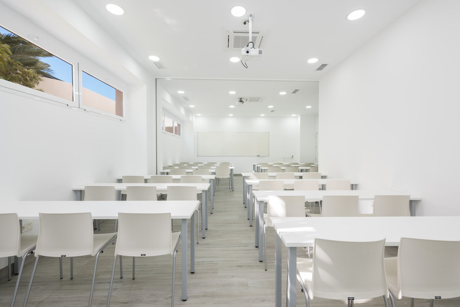 Aula amplia de Academias Unitec
